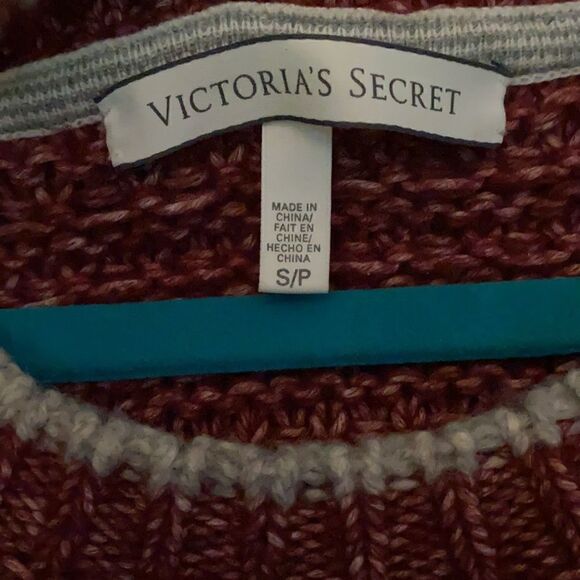 Victoria’s Secret Color Block Red and Gray Thick Sweater - Picture 3 of 5